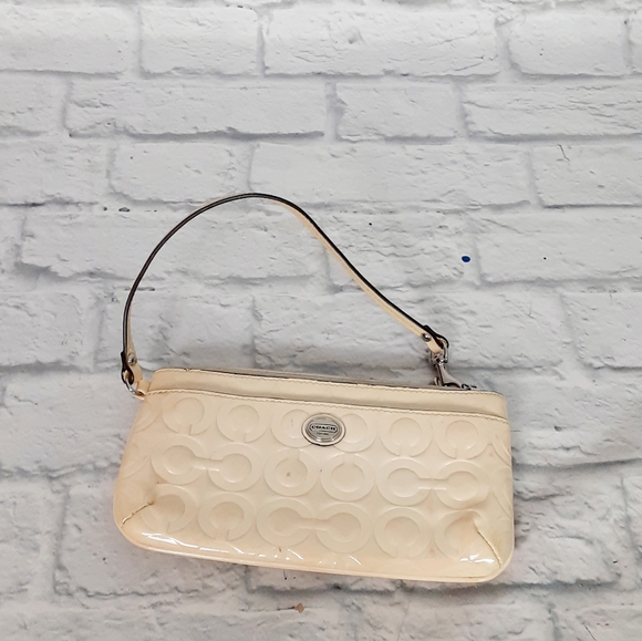 Coach cream patent leather wristlet, wallet - Picture 12 of 14